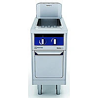 Gamma cottura modulare<br>thermaline 90 – Cuocipasta a gas, 1 vasca da 40 lt, 1 lato operatore, alzatina, profilo igienico