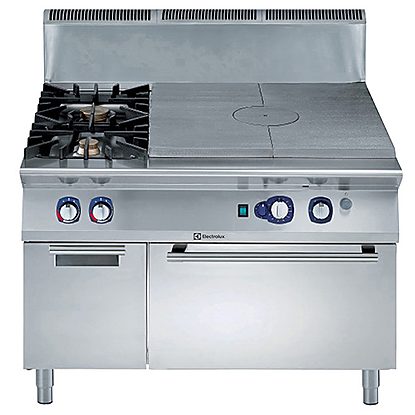 Modular Cooking Range Line 900XP Gas Solid Top on Oven with 2 Burners on Cupboard