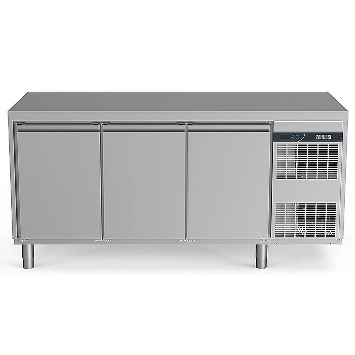 NPT Active HP<br>Tavolo refrigerato 440 lt, 3 porte, -2+10°C, gruppo refrigerato a destra