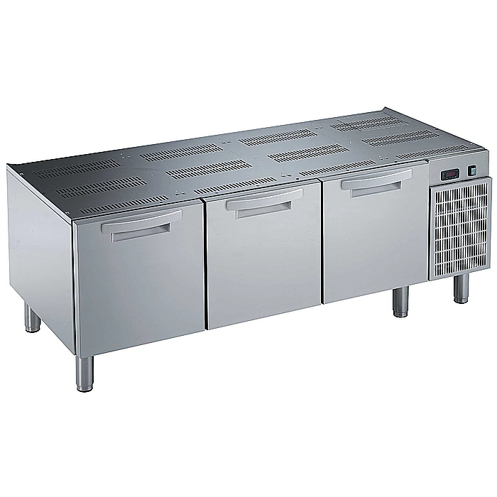 Gamma cottura modulare<br>Base refrigerata con 3 porte, temp. +10-2°C, da 1600 mm, gas R290