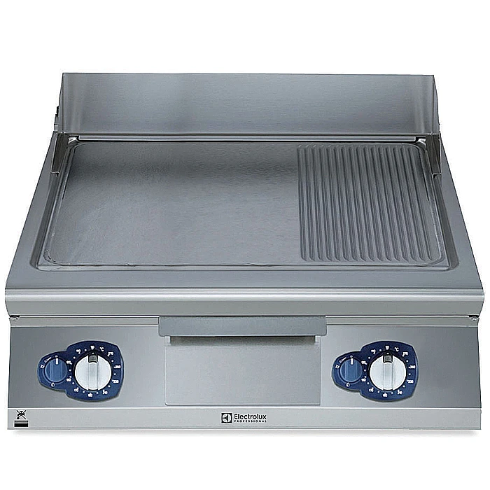 Gamma cottura modulare<br>Fry top a gas con piastra 2/3 liscia e 1/3 rigata e inclinata, in acciaio al cromo spazzolato