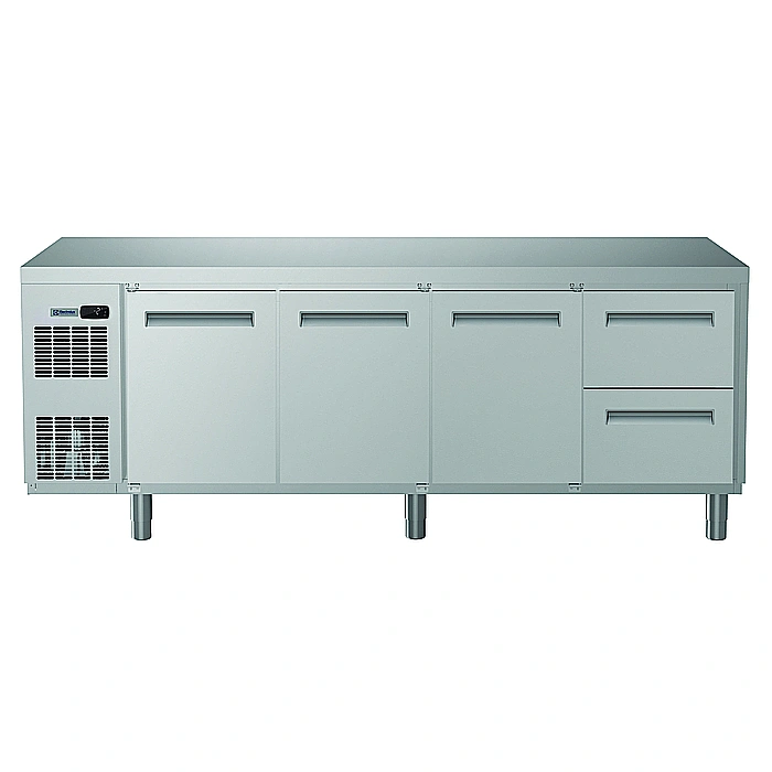 ecostore HP<br>Tavolo refrigerato 3 porte e 2 cassetti, -2+10°C, AISI 304, R290