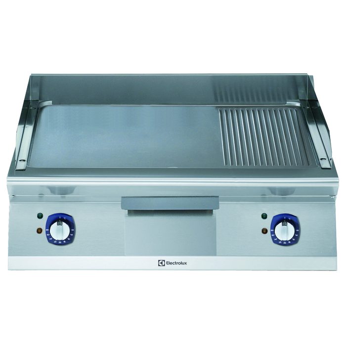 Gamma cottura modulareFry top elettrico con piastra 2/3 liscia e 1/3 rigata e inclinata, in acciaio al cromo spazzolato